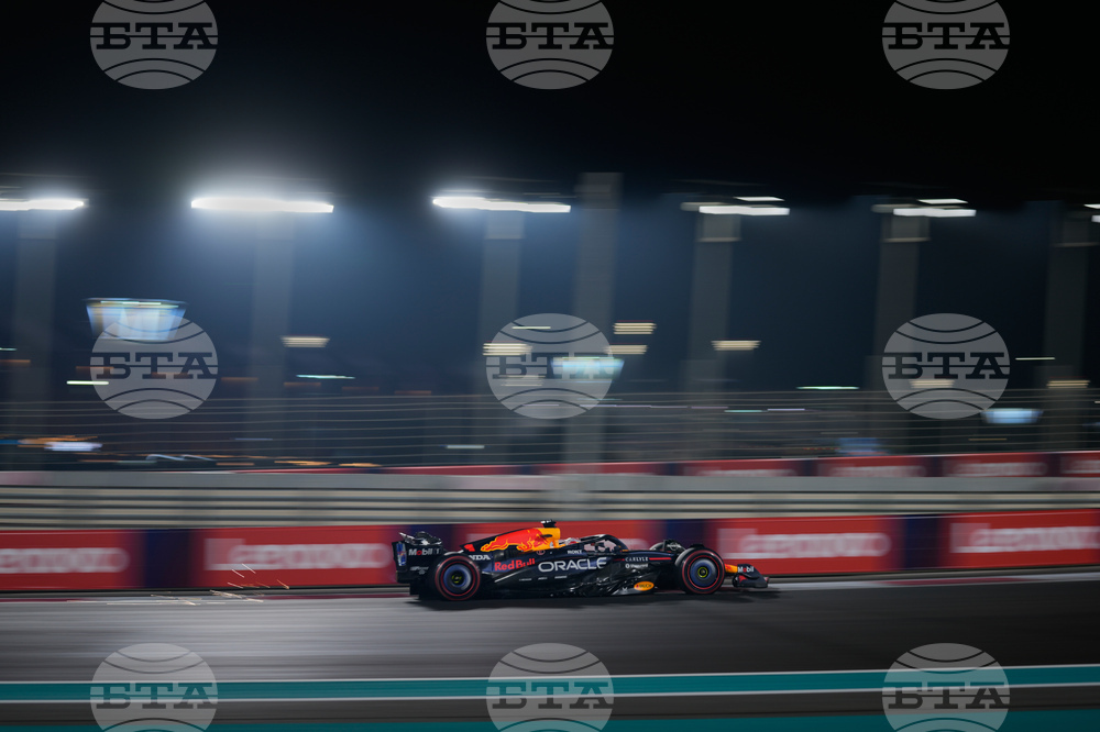 Abu Dhabi F1 GP Auto Racing