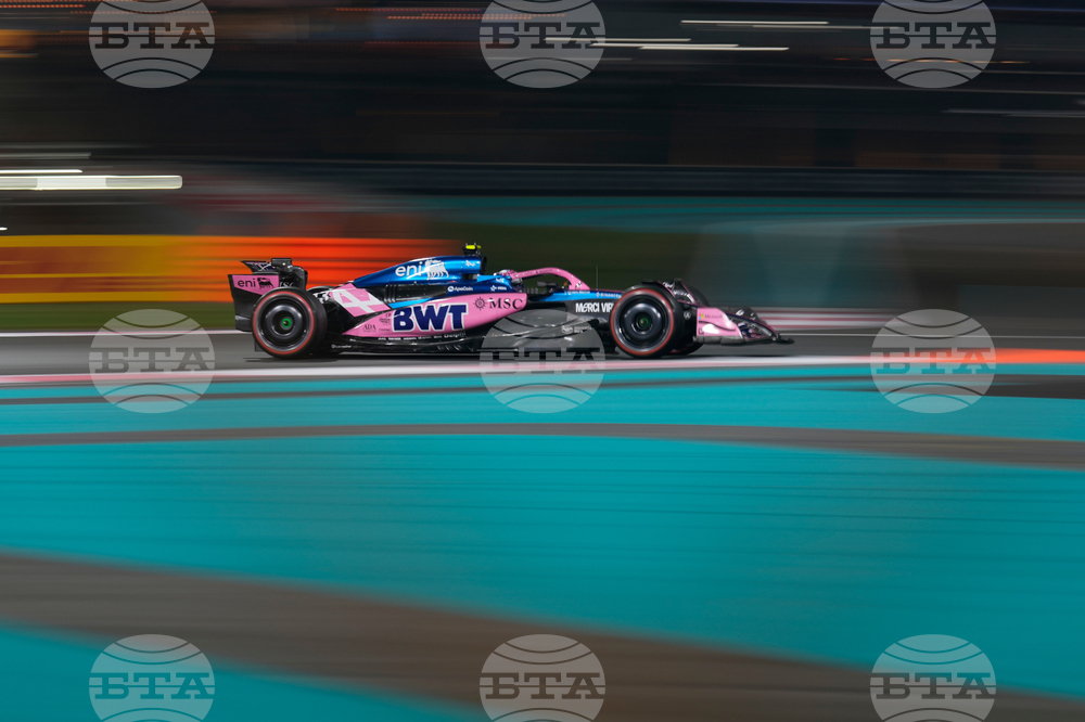 Abu Dhabi F1 GP Auto Racing