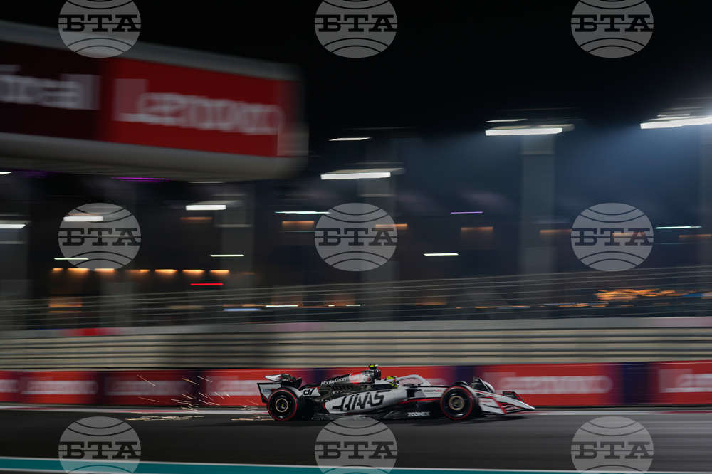APTOPIX Abu Dhabi F1 GP Auto Racing