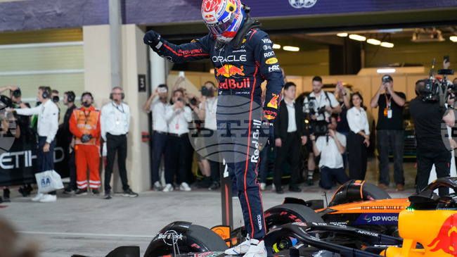 Макс Ферстапен победи пилотите на Макларън в квалификацията на Формула 1 в Абу Даби