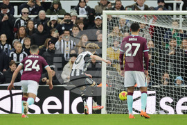 Britain Premier League Soccer