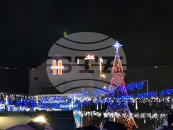 Бургас - празничен концерт и запалване на светлините на коледната елха