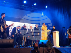 Бургас - празничен концерт и запалване на светлините на коледната елха