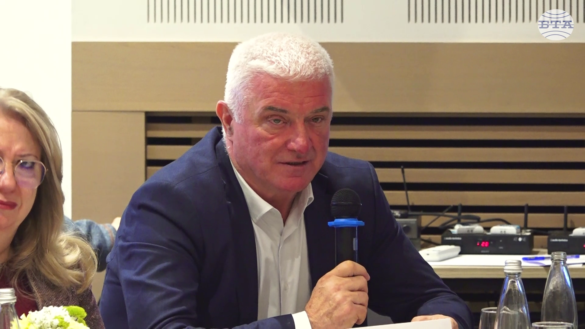 По инфраструктурата в Родопите се работи 7-8 месеца в годината, затова всичко се случва по-бавно, каза кметът на Чепеларе Боран Хаджиев