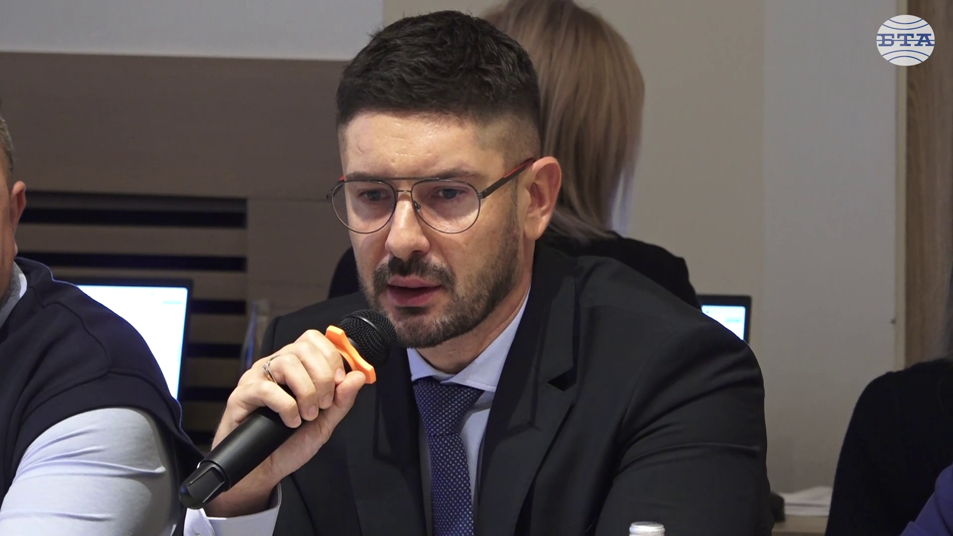 Подкрепата на медиите означава отразяване на фактите, а не изопачаването им, каза главният оперативен директор на bTV Media Group Господин Йовчев на форум на БТА