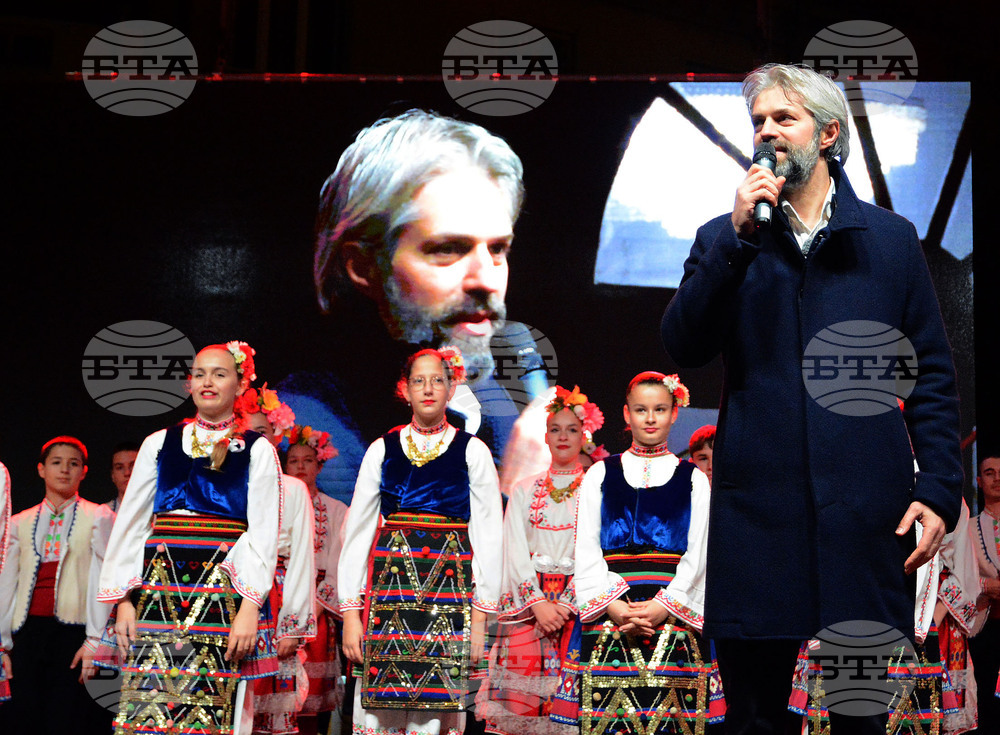 Варна - коледна елха - светлини