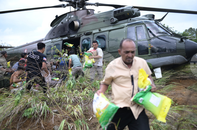 APTOPIX Indonesia Extreme Weather Asia Flooding