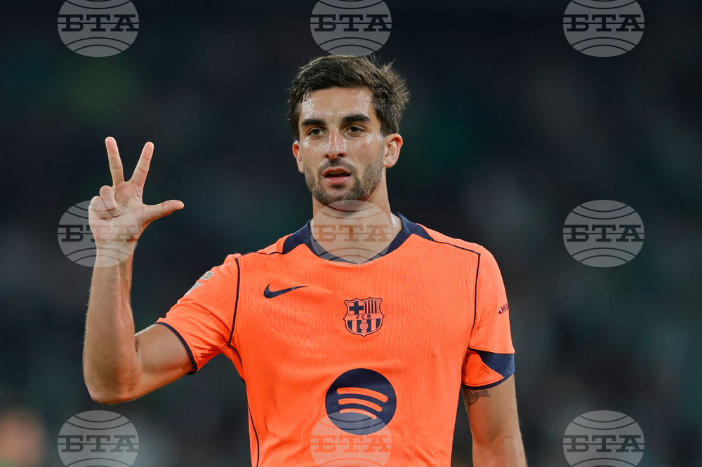 Феран Торес реализира три гола за успеха на Барселона срещу Бетис в Примера дивисион