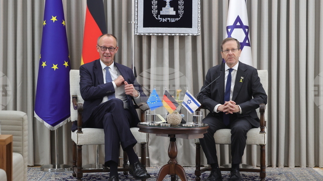 Германският канцлер Мерц ще се срещне днес с израелския премиер Нетаняху и ще посети мемориала за жертвите на Холокоста "Яд Вашем"