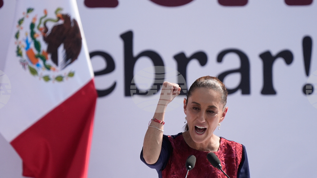 600 000 души участваха в митинг в Мексико подкрепа на мексиканската президентка