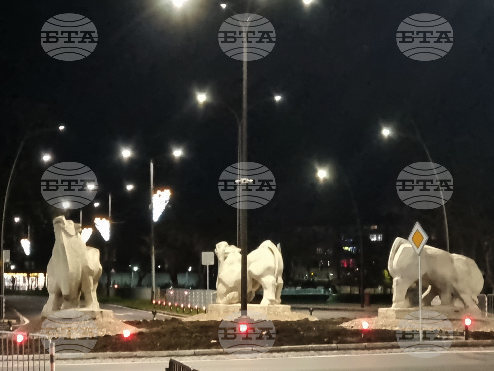 Ямбол - скулптурна композиция "Биковете" - ново място