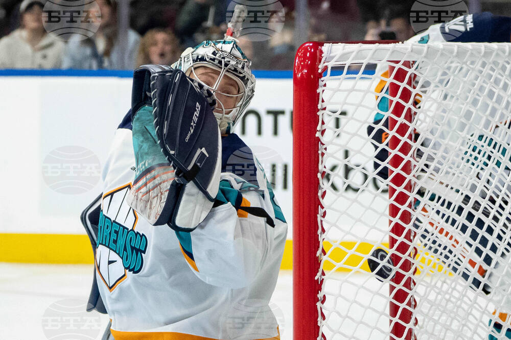 PWHL Sirens Goldeneyes Hockey