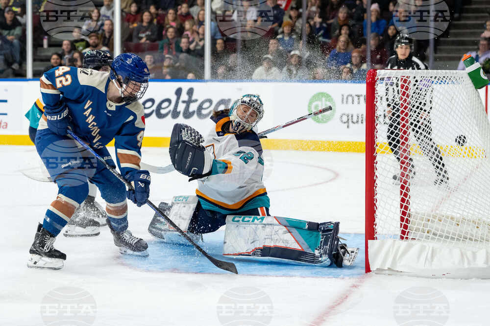 PWHL Sirens Goldeneyes Hockey