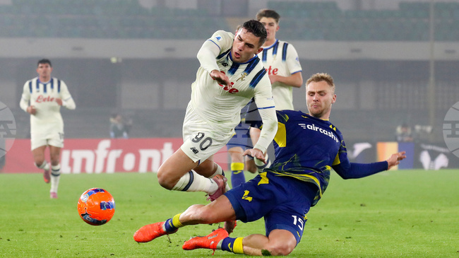 Верона надигра Аталанта в италианската Серия А