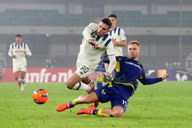 Верона надигра Аталанта в италианската Серия А