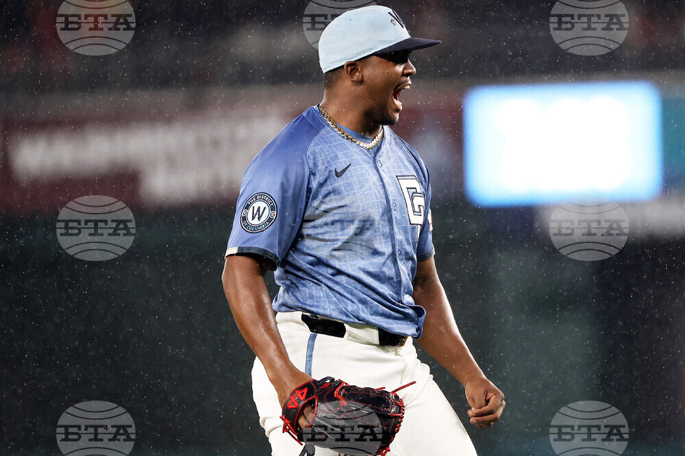 Nationals Mariners Trade Baseball