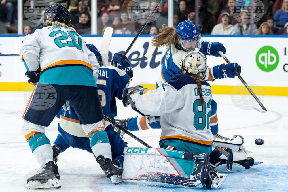 PWHL Sirens Goldeneyes Hockey