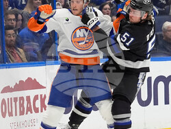 Islanders Lightning Hockey