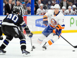 Islanders Lightning Hockey