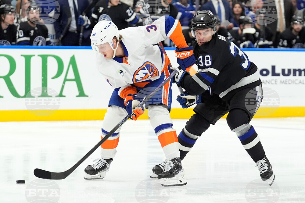 Islanders Lightning Hockey