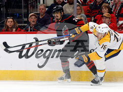 Preditors Hurricanes Hockey