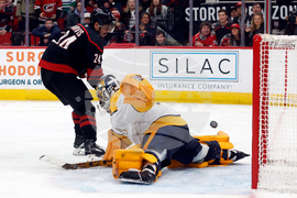 Preditors Hurricanes Hockey