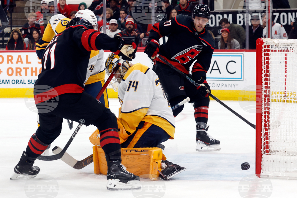 Preditors Hurricanes Hockey