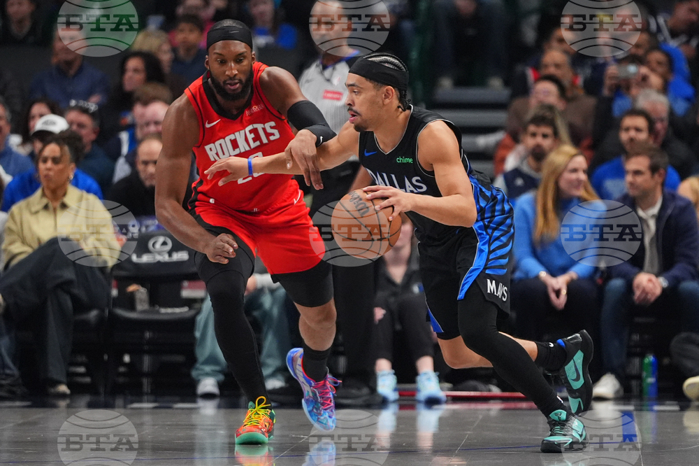 Rockets Mavericks Basketball