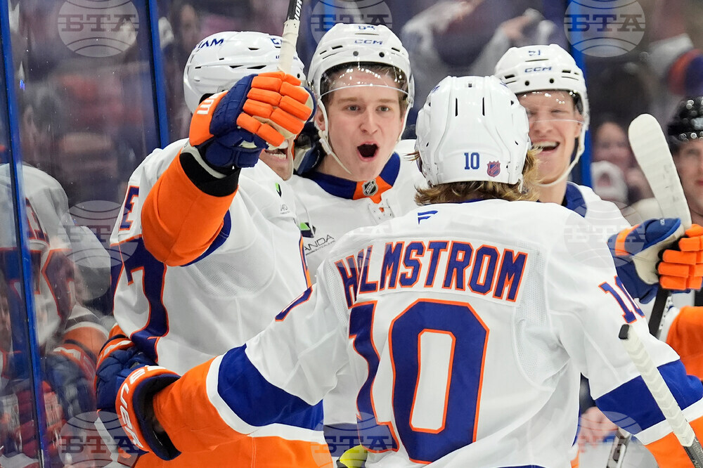 Islanders Lightning Hockey