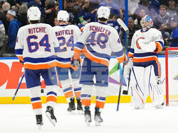 Islanders Lightning Hockey