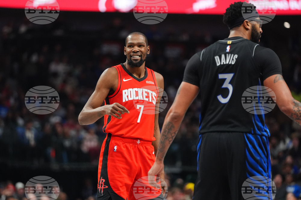 Rockets Mavericks Basketball