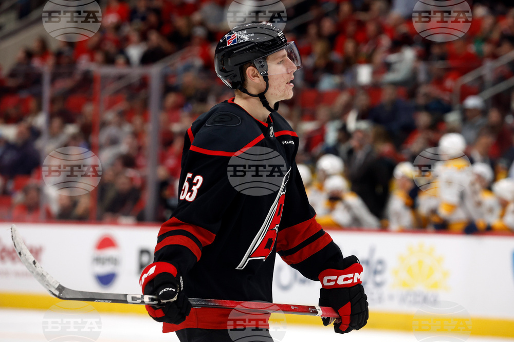 Preditors Hurricanes Hockey