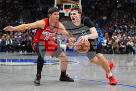 Rockets Mavericks Basketball