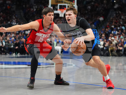 Rockets Mavericks Basketball