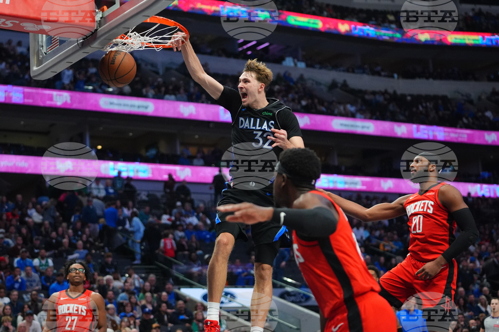 Rockets Mavericks Basketball