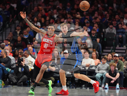 Rockets Mavericks Basketball