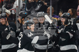 Blackhawks Kings Hockey