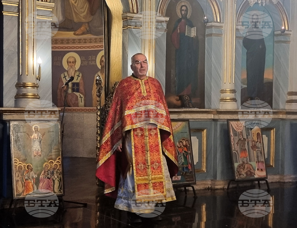 Спасението от греховете ни е в църквата, каза в неделната си проповед отец Йордан от плевенския храм "Света Параскева"