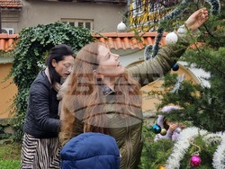 Ямбол - неделна литургия и украсяване на елха в храм "Св. Георги"