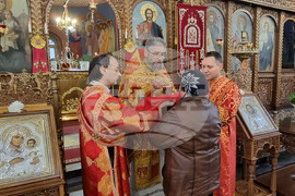 Шумен - църква „Свети Три Светители“ - неделна литургия
