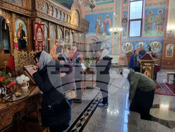 Шумен - църква „Свети Три Светители“ - неделна литургия