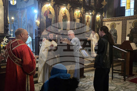 Добрич - църква "Света Троица" - литургия