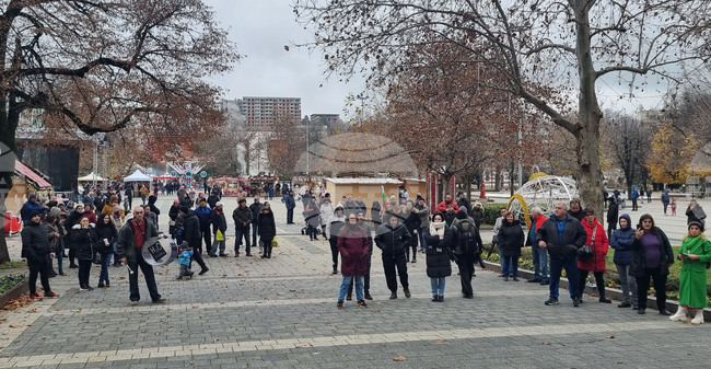 Плевен - граждани - протест с искане за оставка на правителството