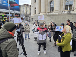 Протест против предлагани промени в Семейния кодекс, свързани със споделеното родителство