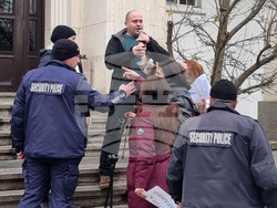 Плевен - граждани - протест с искане за оставка на правителството