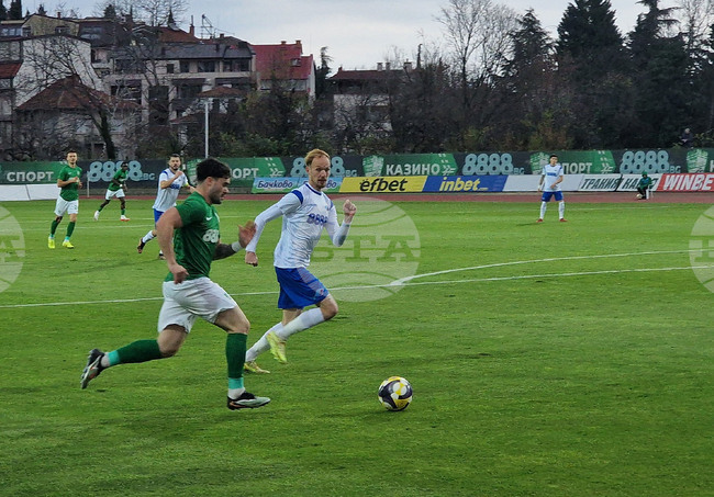 Берое и Септември не се победиха в мач от футболната Първа лига