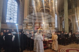 Стара Загора -храм „Св. Николай Мирликийски Чудотворец“ - литургия