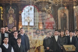 Стара Загора -храм „Св. Николай Мирликийски Чудотворец“ - литургия