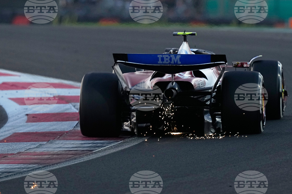 Abu Dhabi F1 GP Auto Racing