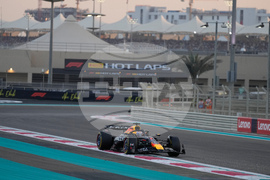 Abu Dhabi F1 GP Auto Racing